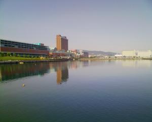 鏡のような海面