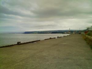 重苦しい空 重苦しい空