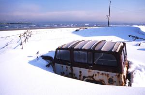 来る春と置き去りの車| Copyright (C) Kazuo Yamamoto