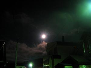 雨上がりの月|Copyright (C) Kazuo Yamamoto