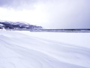 雪の波と海の波と| Copyright (C) Kazuo Yamamoto