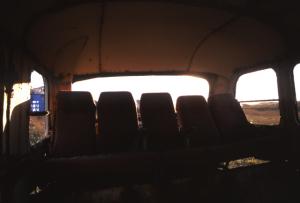 客の乗らない後部座席|Copyright (C) Kazuo Yamamoto