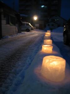 通学路のアイスキャンドル| Copyright (C) Kazuo Yamamoto