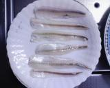 チカの切り身から皮を剥いだところ チカの切り身から皮を剥いだところ