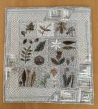 草花モチーフのミニタペストリー